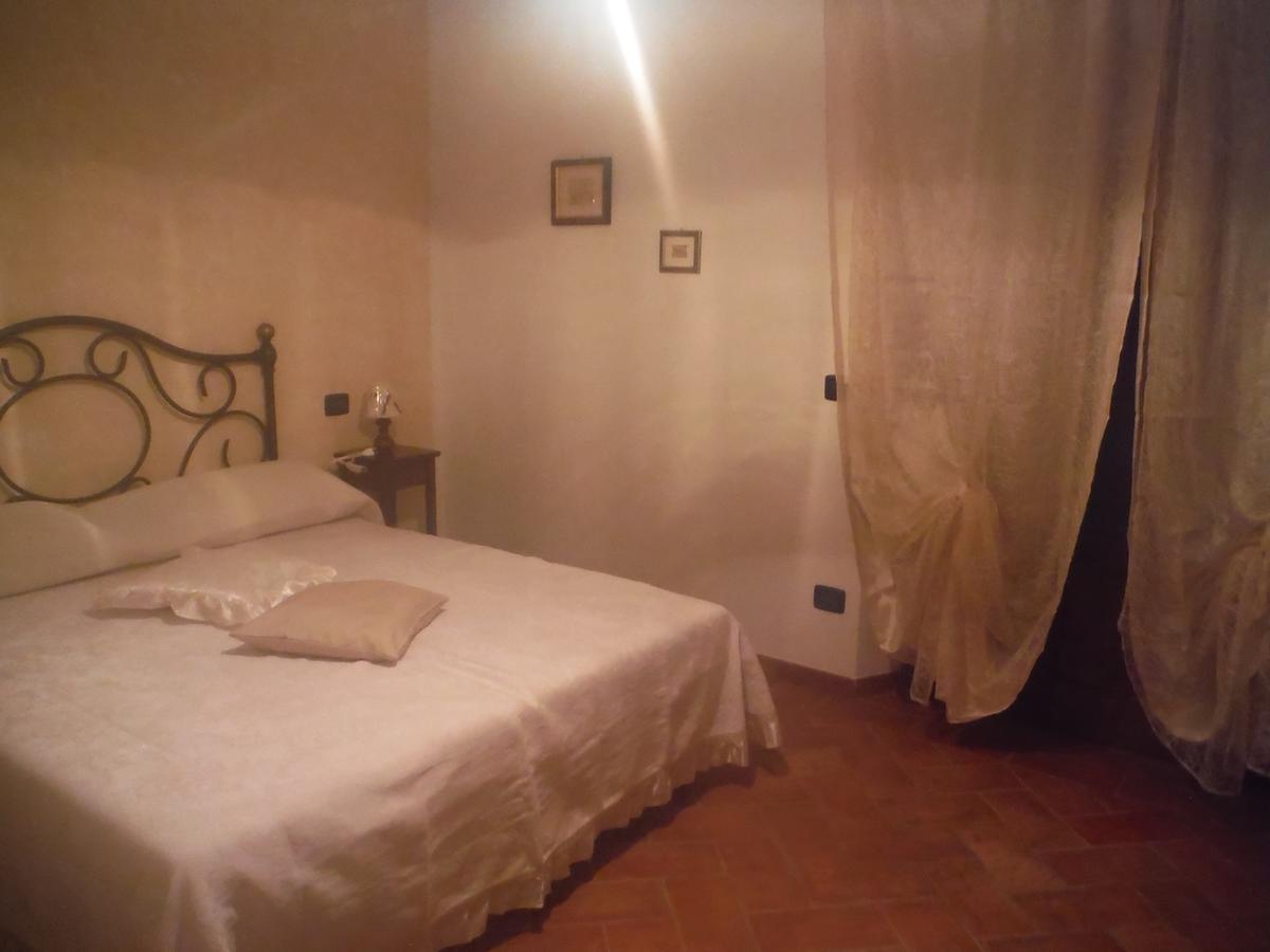 Agriturismo Santa Adriana ヴォルテッラ 部屋 写真