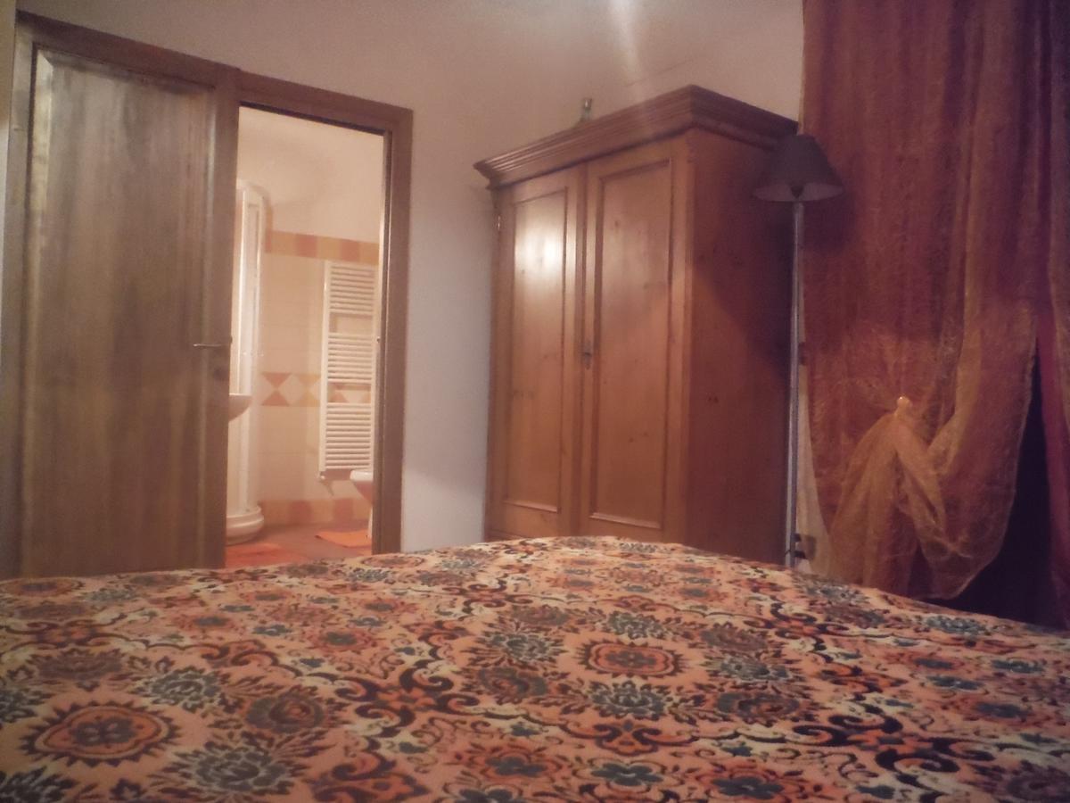 Agriturismo Santa Adriana ヴォルテッラ 部屋 写真
